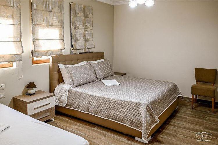 Vila Leo Lux Korce Exterior photo